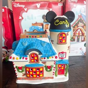 Dep.56 Mickeys candy shop Christmas village
